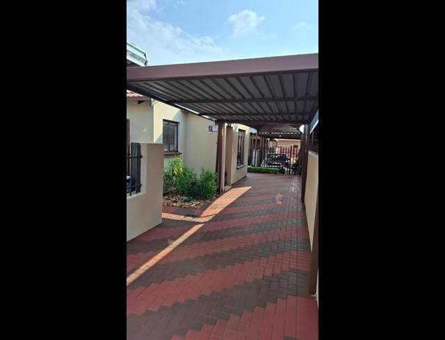 3 BEDROOM HOUSE FOR SALE IN SOSHANGUVE VV